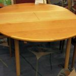 26 8088 DINING TABLE